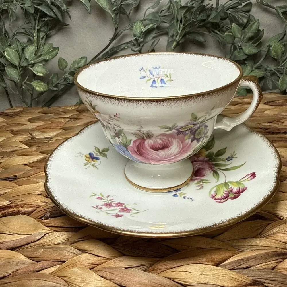 Royal Dover China Bone China England Teacup & Saucer Roses Flowers Gilded Gold